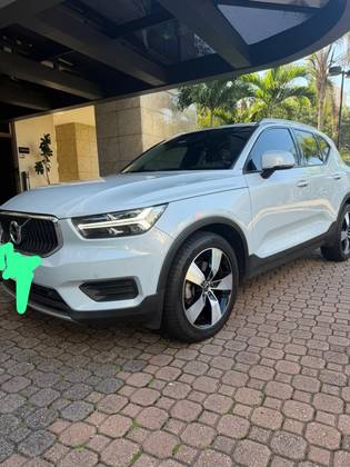 VOLVO XC40 2.0 T4 GASOLINA MOMENTUM GEARTRONIC